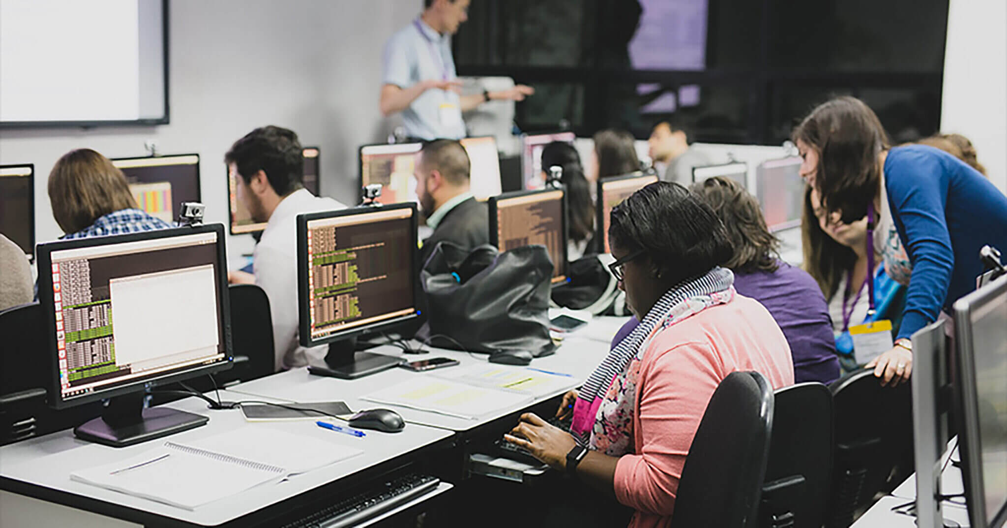 Image of students working at computers during Genomics and Epidemiological Surveillance of Bacterial Pathogens Course 2017